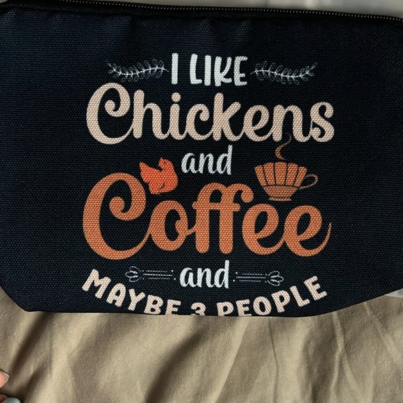 NWT Chicken makeup bag and keychain - Picture 3 of 5